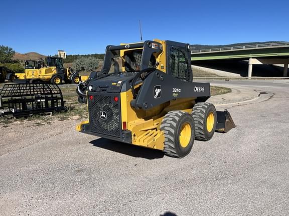 Image of John Deere 324G equipment image 3