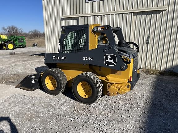 Image of John Deere 324G equipment image 2