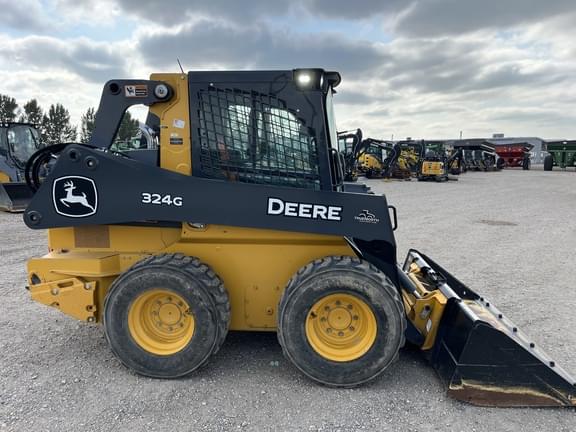 Image of John Deere 324G equipment image 4
