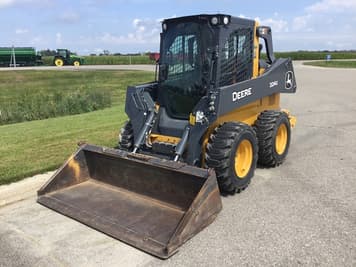 Main image John Deere 324G