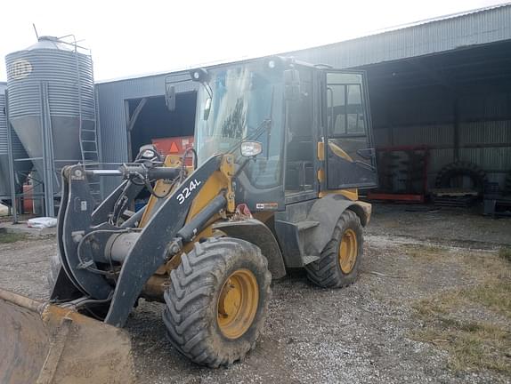 Image of John Deere 324L equipment image 1