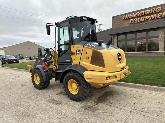 Image of John Deere 324L equipment image 3