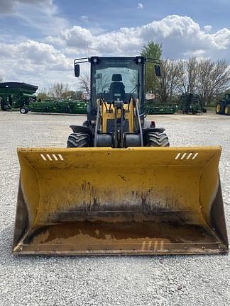 Image of John Deere 324L equipment image 1