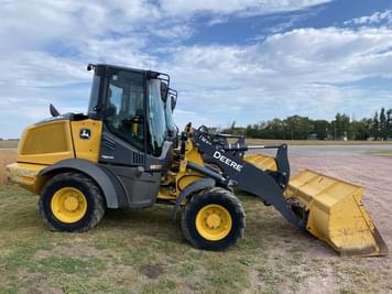 Main image John Deere 324L