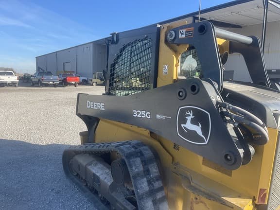 Image of John Deere 325G equipment image 3