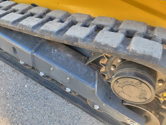 Image of John Deere 325G equipment image 4