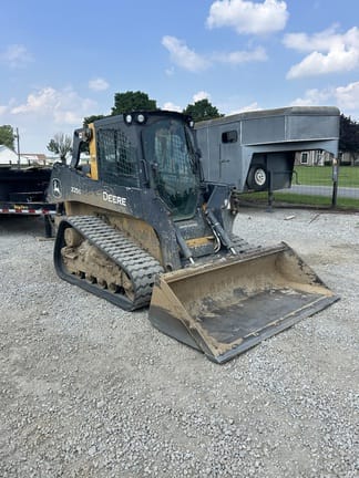 2020 John Deere 325G Equipment Image0