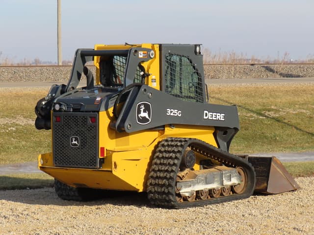 Image of John Deere 325G equipment image 4