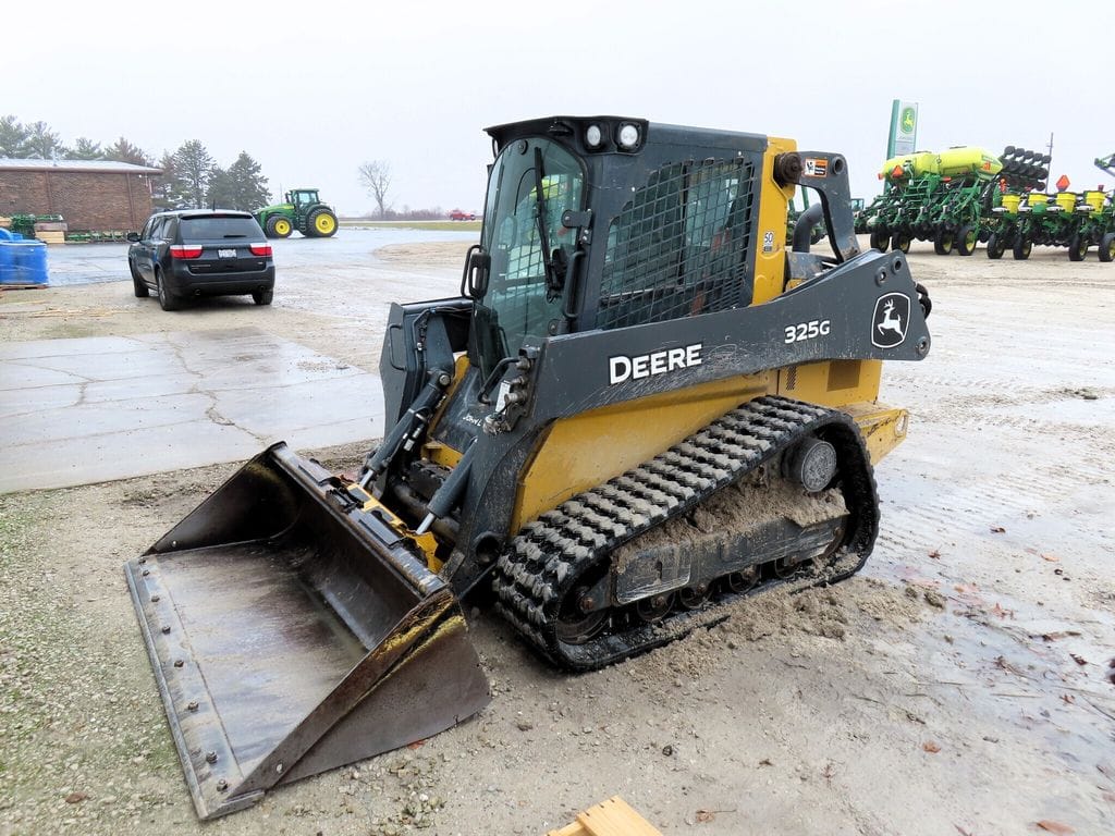 2020 John Deere 325G Equipment Image0