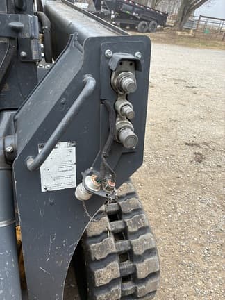 Image of John Deere 325G equipment image 4