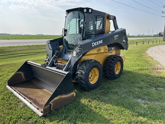 Image of John Deere 330G equipment image 2