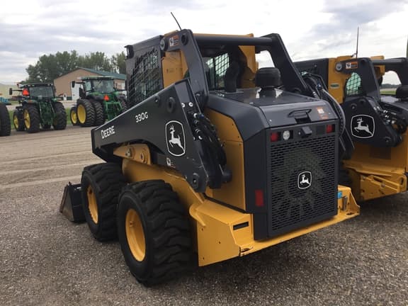 Image of John Deere 330G equipment image 3