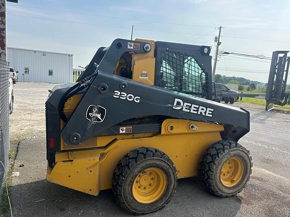 Image of John Deere 330G equipment image 2