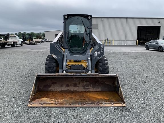 Image of John Deere 330G equipment image 2