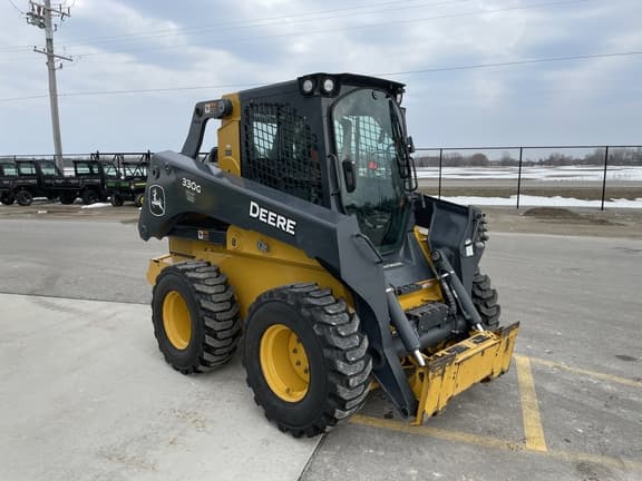 Image of John Deere 330G equipment image 4