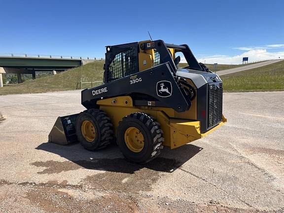 Image of John Deere 330G equipment image 2