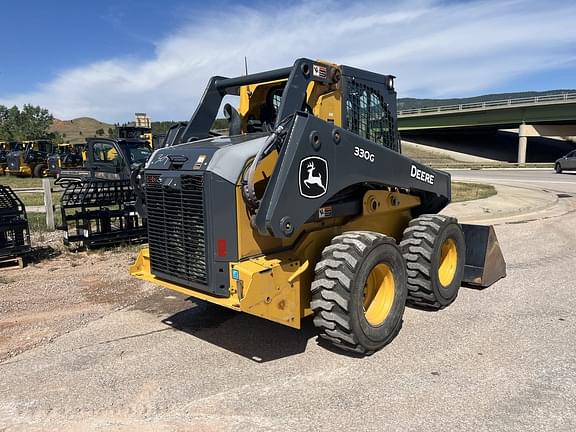 Image of John Deere 330G equipment image 3