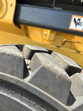 Image of John Deere 330G equipment image 4