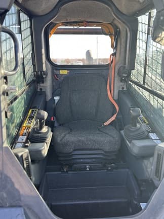 Image of John Deere 330G equipment image 4