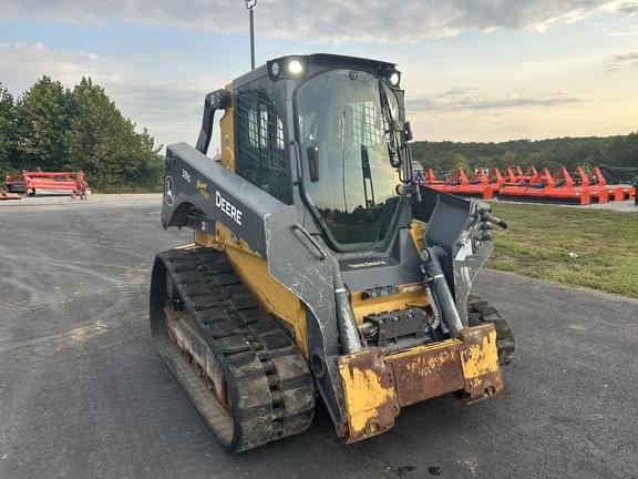 Image of John Deere 331G equipment image 3