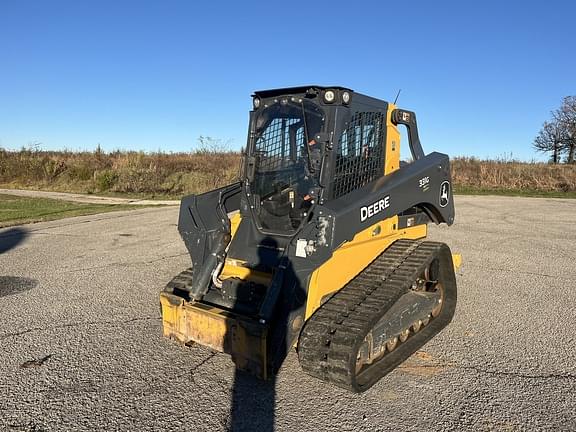 Image of John Deere 331G equipment image 2