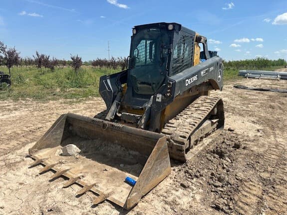 Image of John Deere 331G Primary image