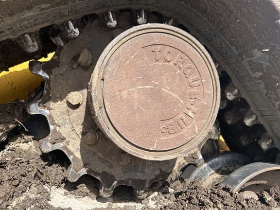 Image of John Deere 331G equipment image 3