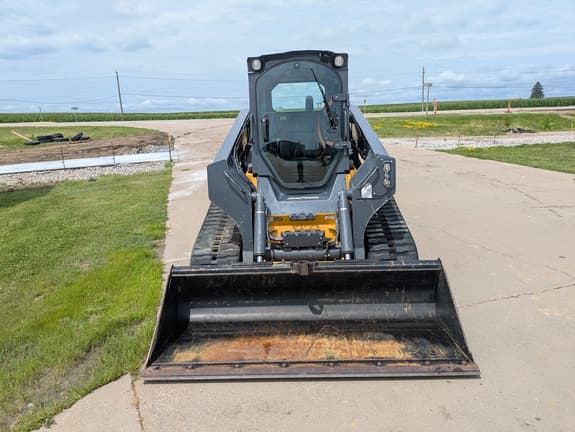 Image of John Deere 331G equipment image 4