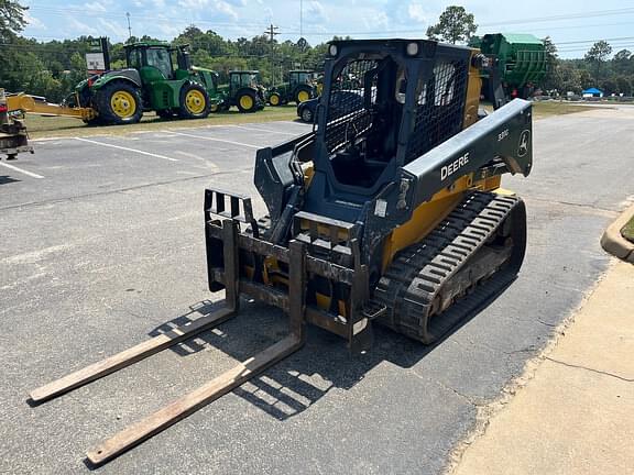 Image of John Deere 331G equipment image 4