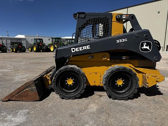 Image of John Deere 332G equipment image 1