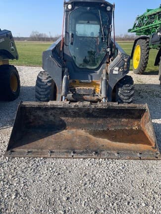 Image of John Deere 332G equipment image 4