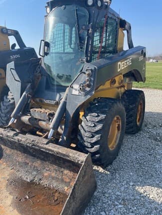 Image of John Deere 332G equipment image 1