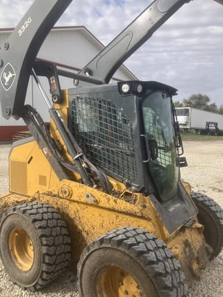 2020 John Deere 332G Equipment Image0