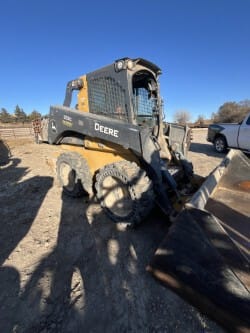 2020 John Deere 332G Equipment Image0