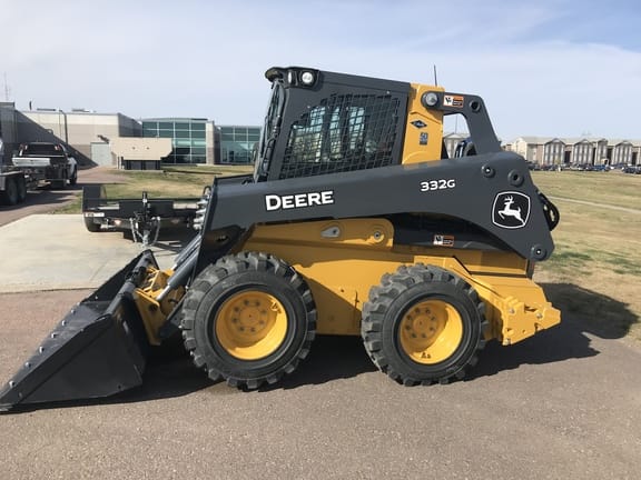Main image John Deere 332G