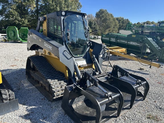 2020 John Deere 333G Equipment Image0