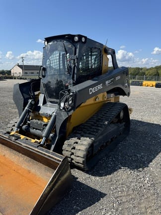 Main image John Deere 333G