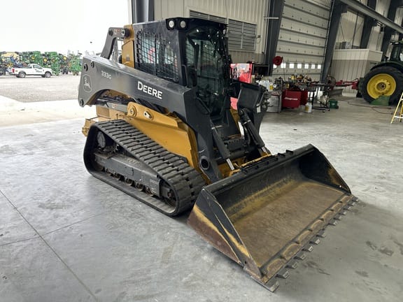 Main image John Deere 333G