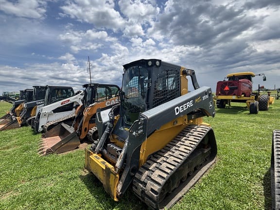 2020 John Deere 333G Equipment Image0