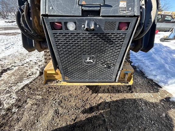 Image of John Deere 333G equipment image 4
