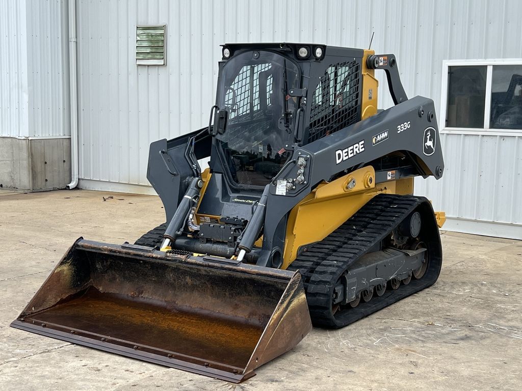 Main image John Deere 333G