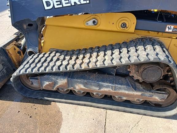 Image of John Deere 333G equipment image 4