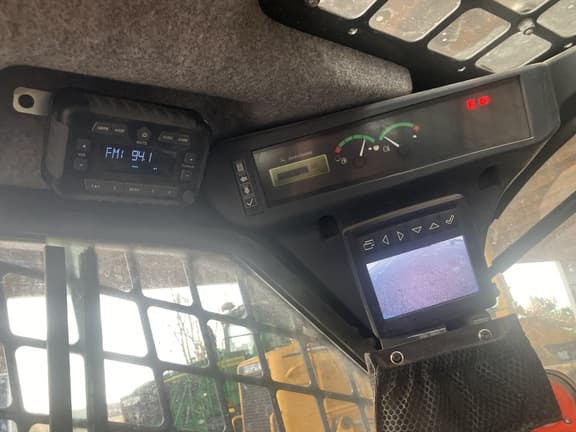 Image of John Deere 333G equipment image 4