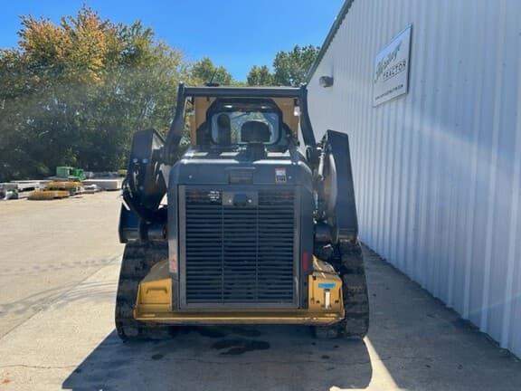 Image of John Deere 333G equipment image 4