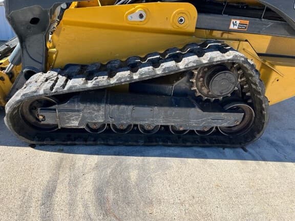 Image of John Deere 333G equipment image 2