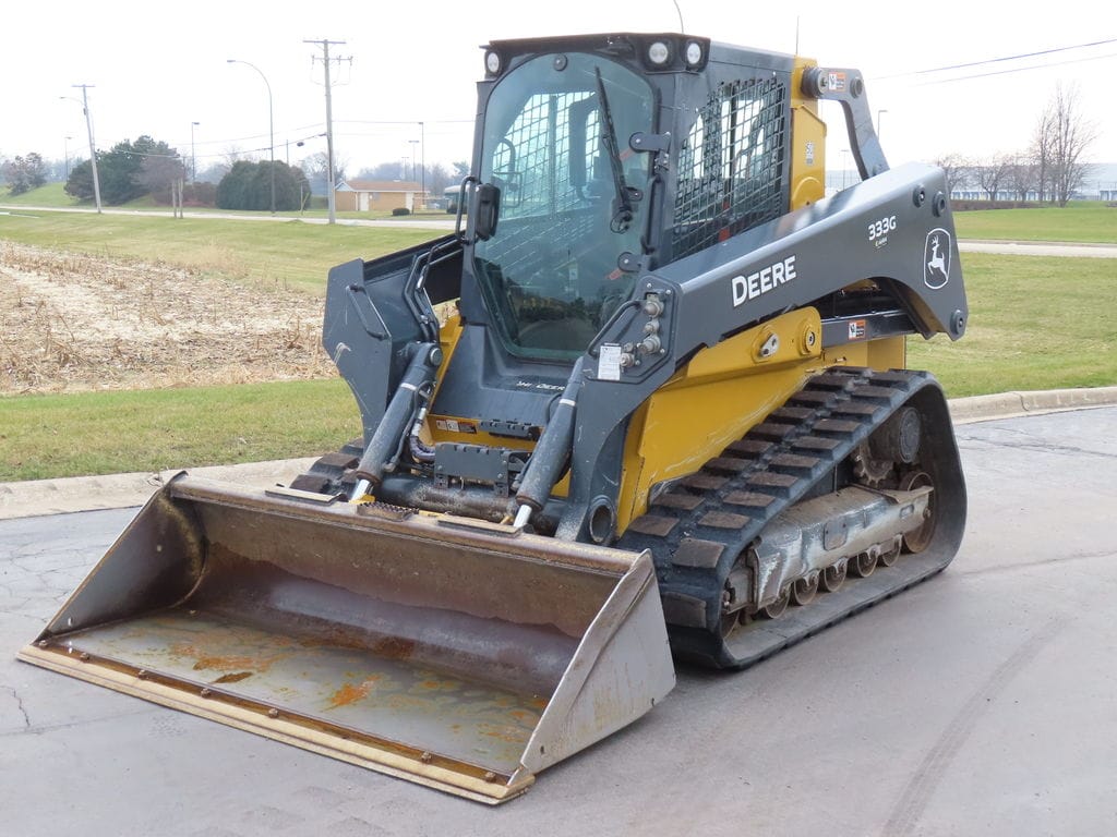 Main image John Deere 333G