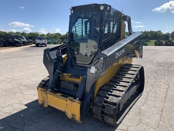 Main image John Deere 333G