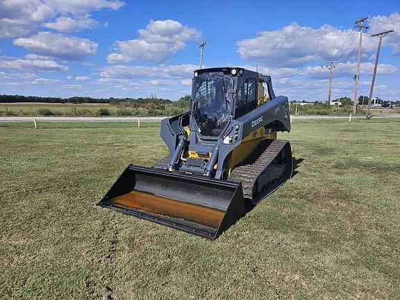 Image of John Deere 333G equipment image 1