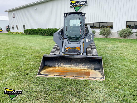 Image of John Deere 333G equipment image 1