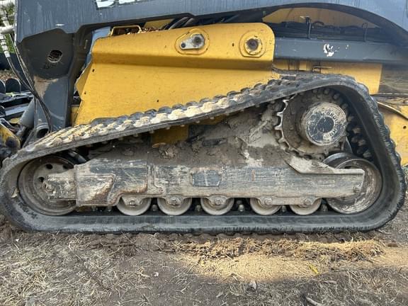 Image of John Deere 333G equipment image 2